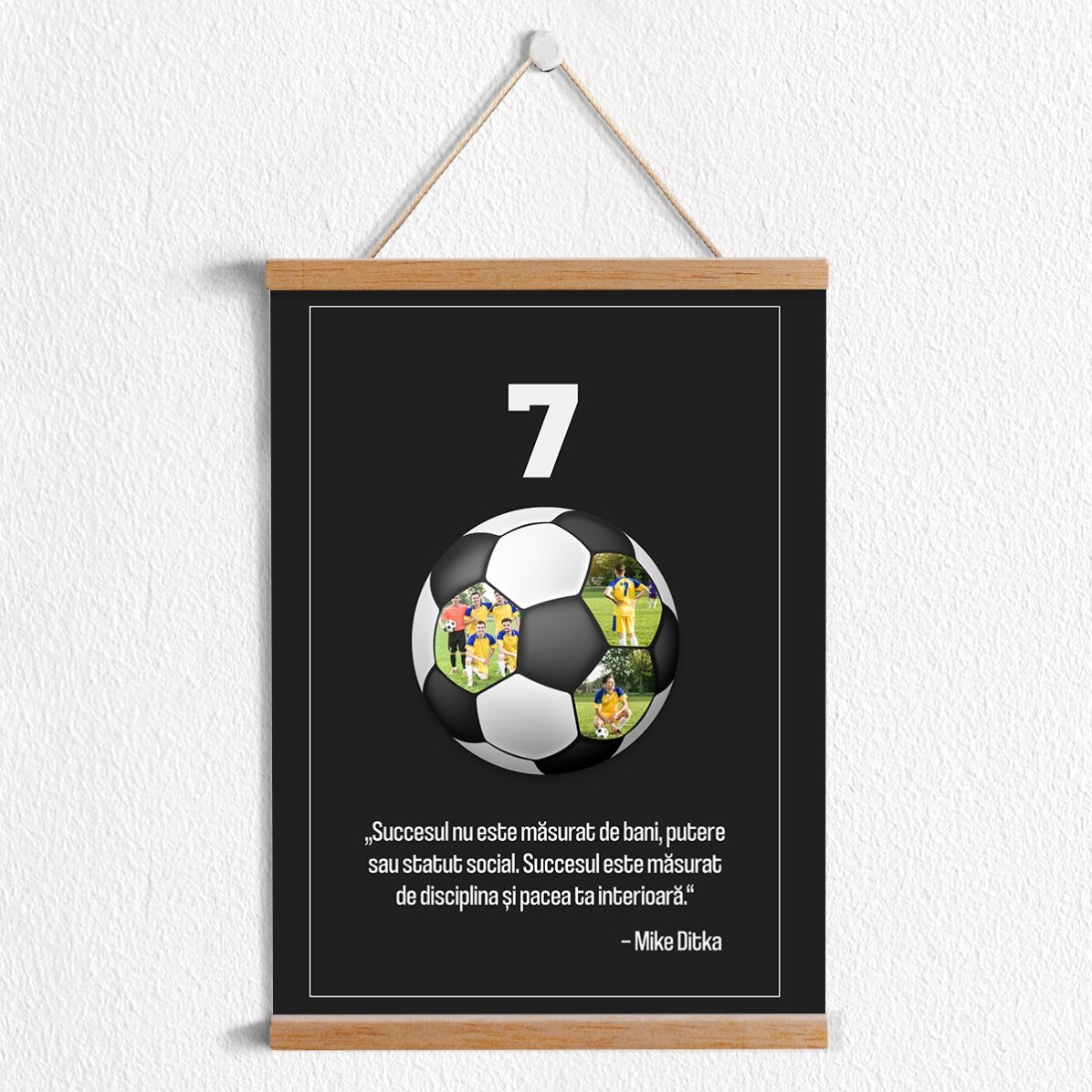 Poster cu agățătoare personalizat cu text și 3 poze - Minge de fotbal
