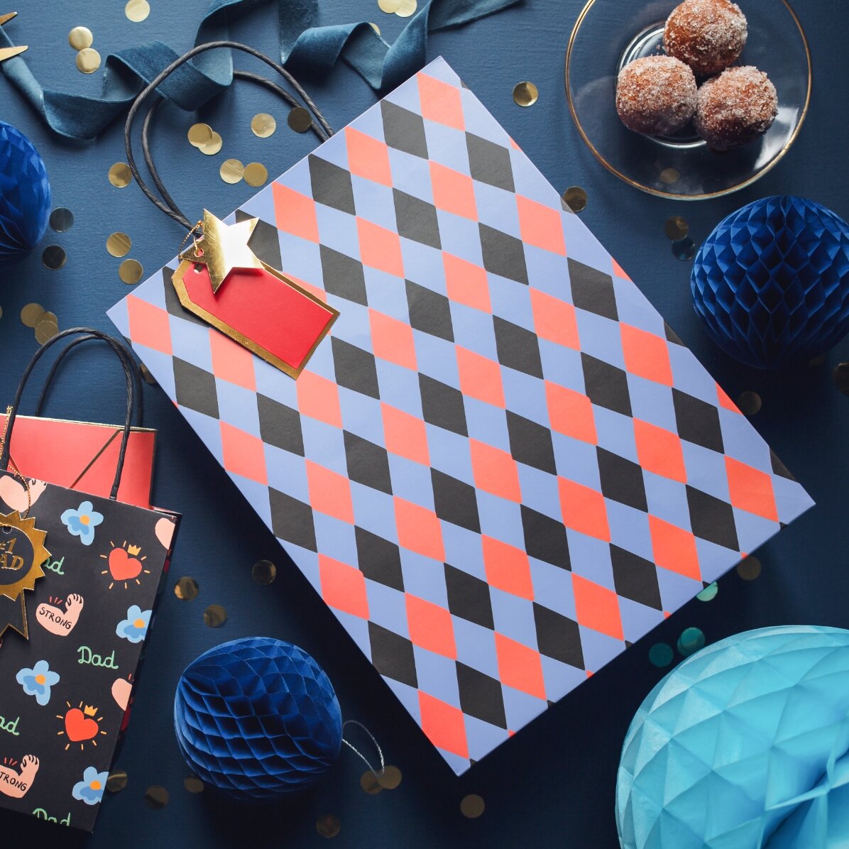 Pungă cadou - model mix romburi