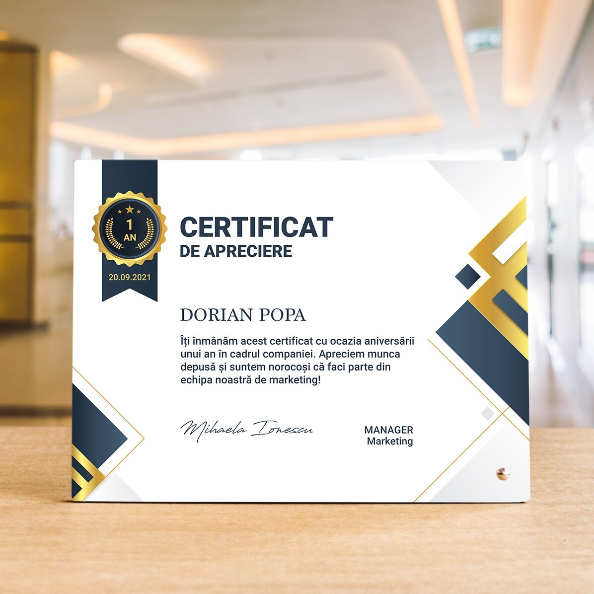 Ramă foto de birou personalizată cu text - Apreciere angajați