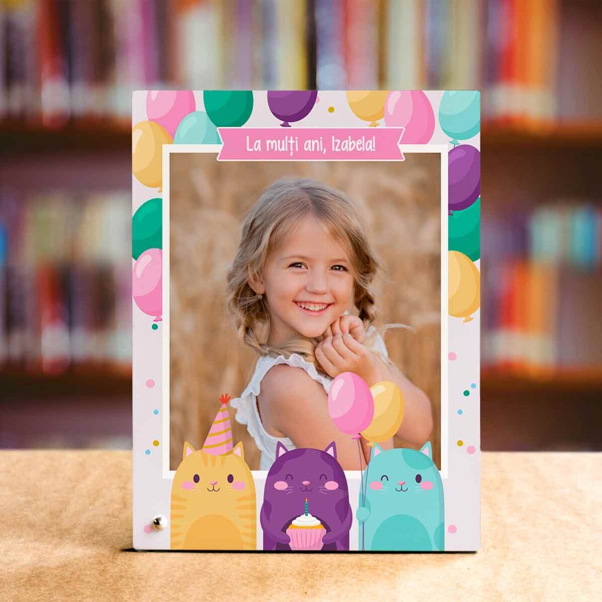 Ramă foto de birou personalizată cu text și o poză - La mulți ani!