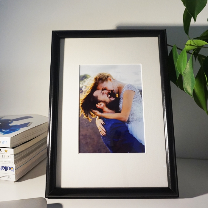 Ramă foto personalizată cu o poză - passepartout A4 portret