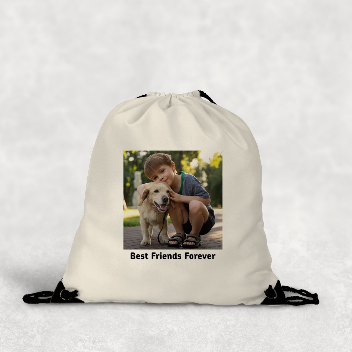 Rucsac personalizat cu o poză pătrată și text 