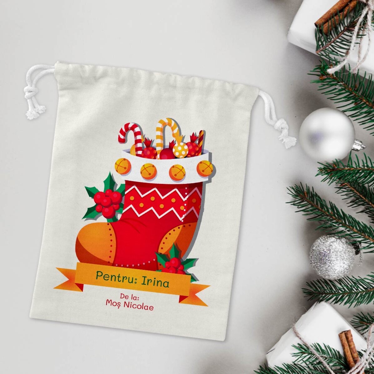 Săculeț mic pentru cadouri personalizat cu nume - de la Moș Nicolae