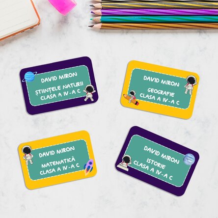 Set de 8 stickere (etichetă autoadezivă) personalizate pentru școală - Cosmos
