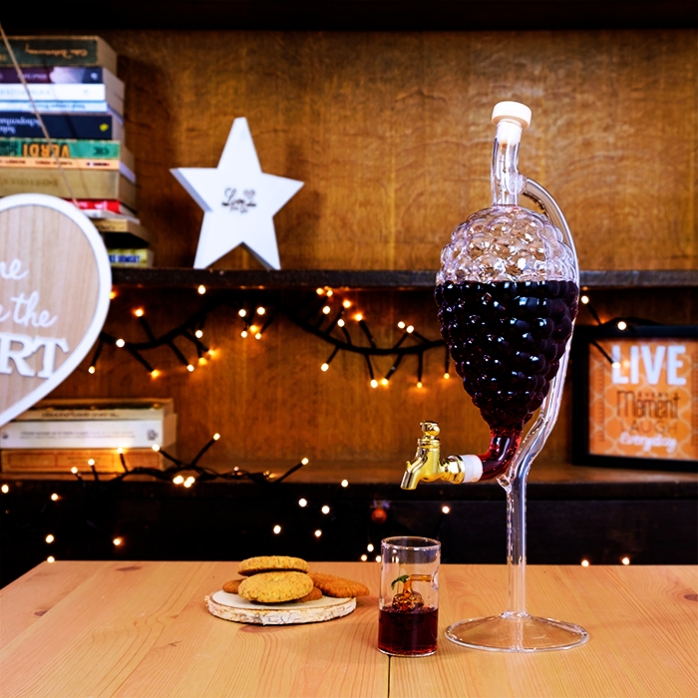 Set sticlă pentru țuică cu 2 păhărele