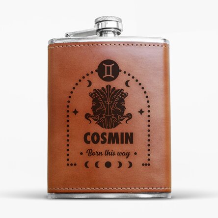 Sticlă de buzunar îmbrăcată în piele personalizată cu text și zodie - Gemeni