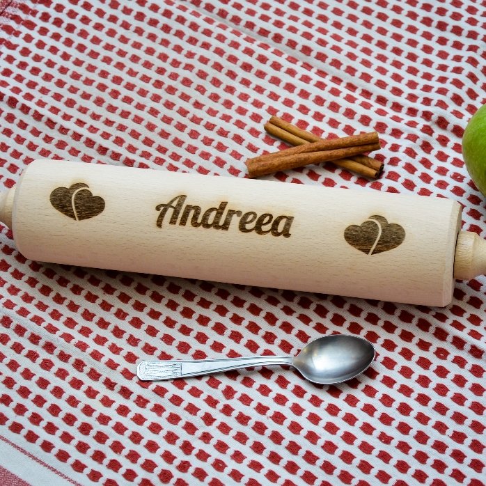 Sucitor de lemn personalizat cu numele de dragoste