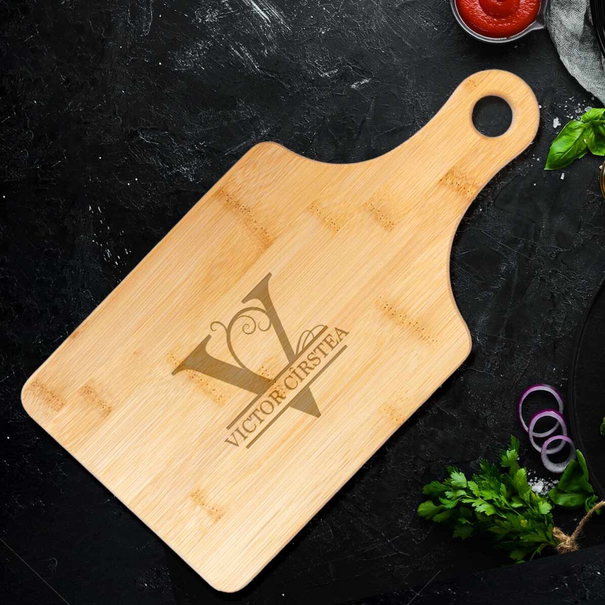 Tocător personalizat cu monogramă și nume