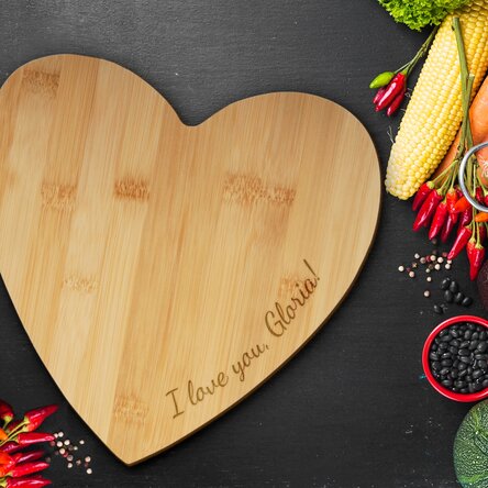 Tocător în formă de inimă personalizat cu text - Love