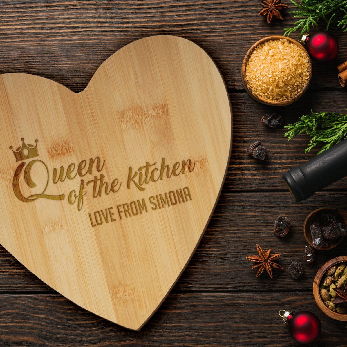 Tocător în formă de inimă personalizat cu text - Queen of the kitchen