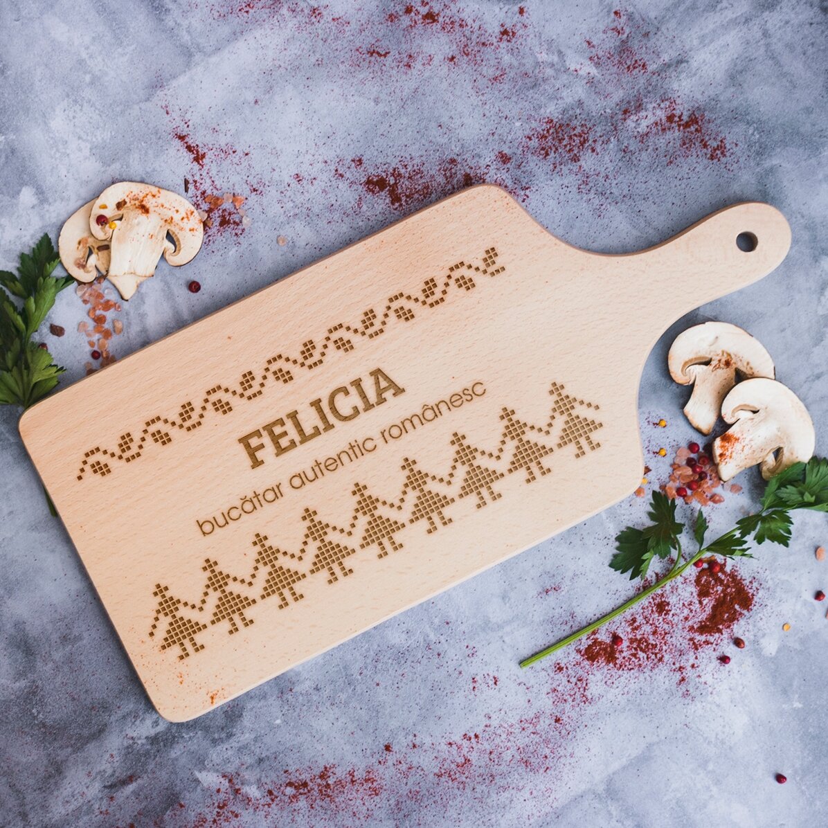 Tocător personalizat autentic românesc