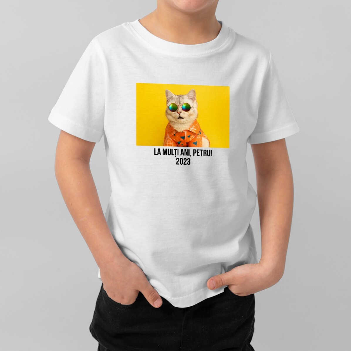 Tricou din bumbac pentru copii personalizat cu o poză landscape și text