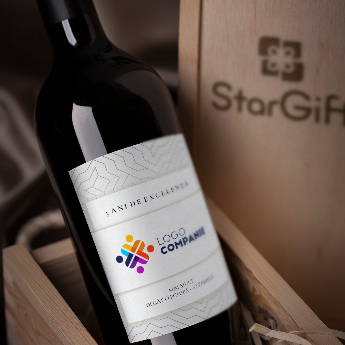 Vin personalizat cu logo și text - Aniversare brand