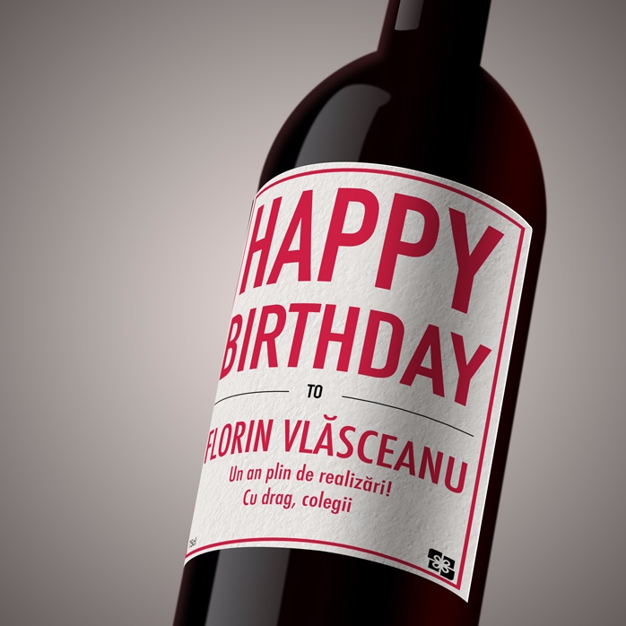 Vin personalizat - Happy Birthday în chenar roșu